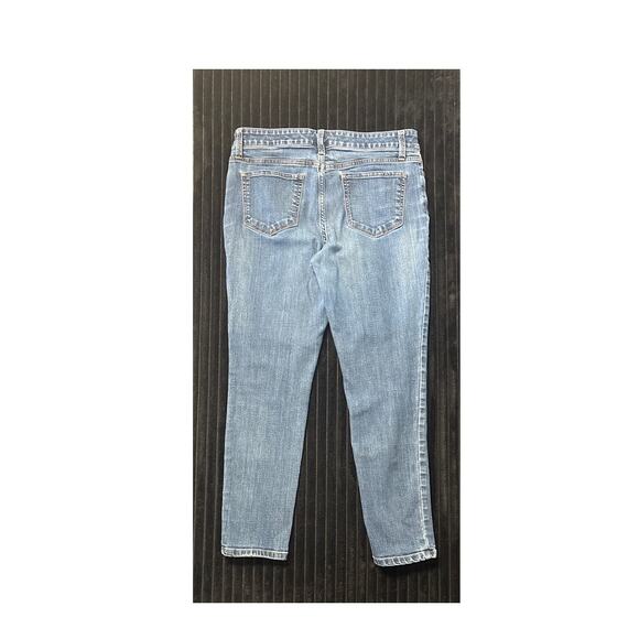 St. Johns Bay Medium Wash Skinny Leg Jeans – Women’s Size 10P Stretch - Picture 2 of 3